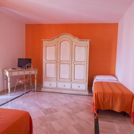 Salentomigliore Casa Vacanze San Pancrazio Salentino Luaran gambar